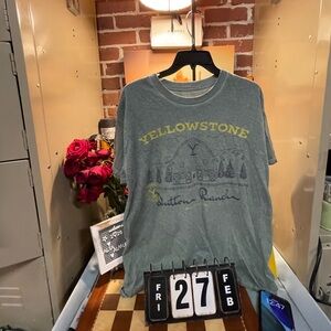 Yellowstone - Dutton Ranch Helicopter - Adult Unisex Short Sleeve T-Shirt